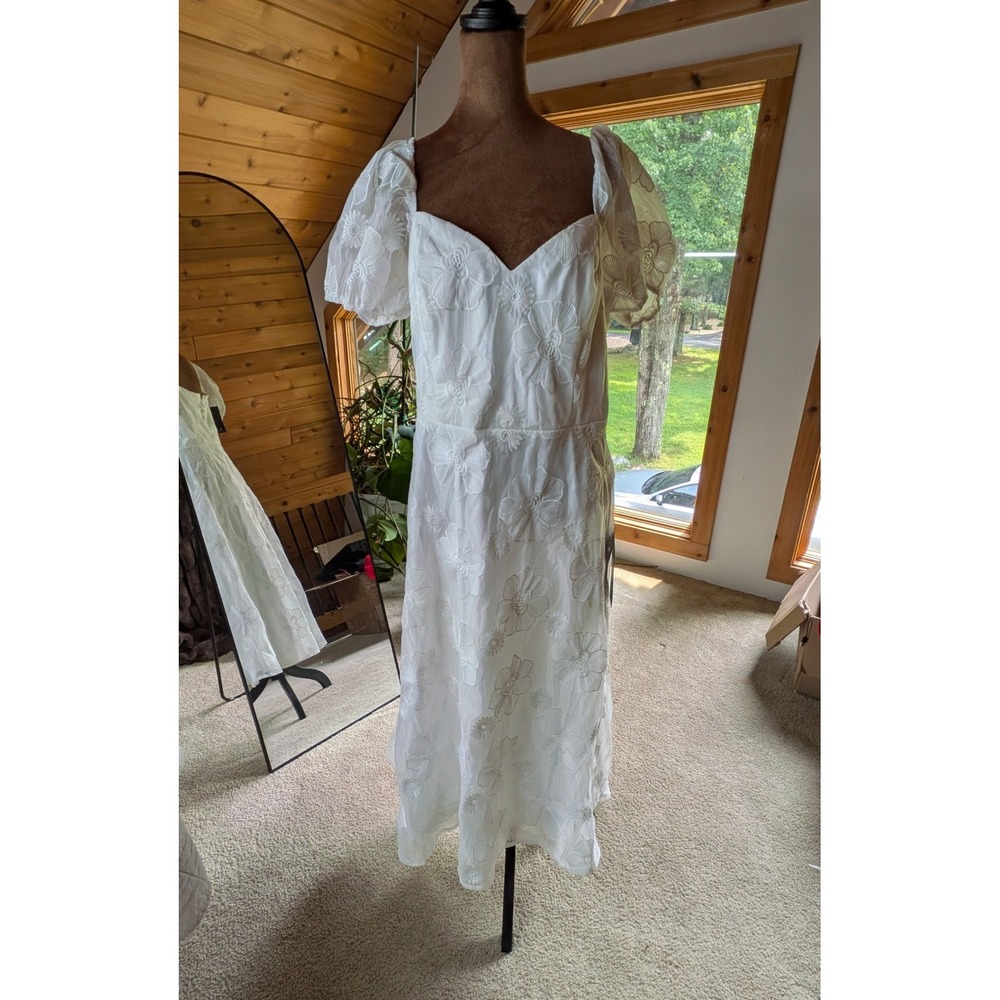 Lulus White Floral Embroidered Puff Sleeve Midi Dress XL NWT needs zipper